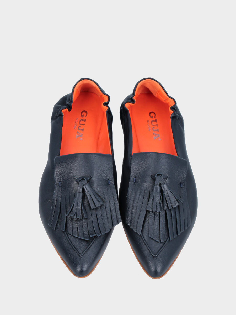 Mocassino in nappa blu con frangia e nappine