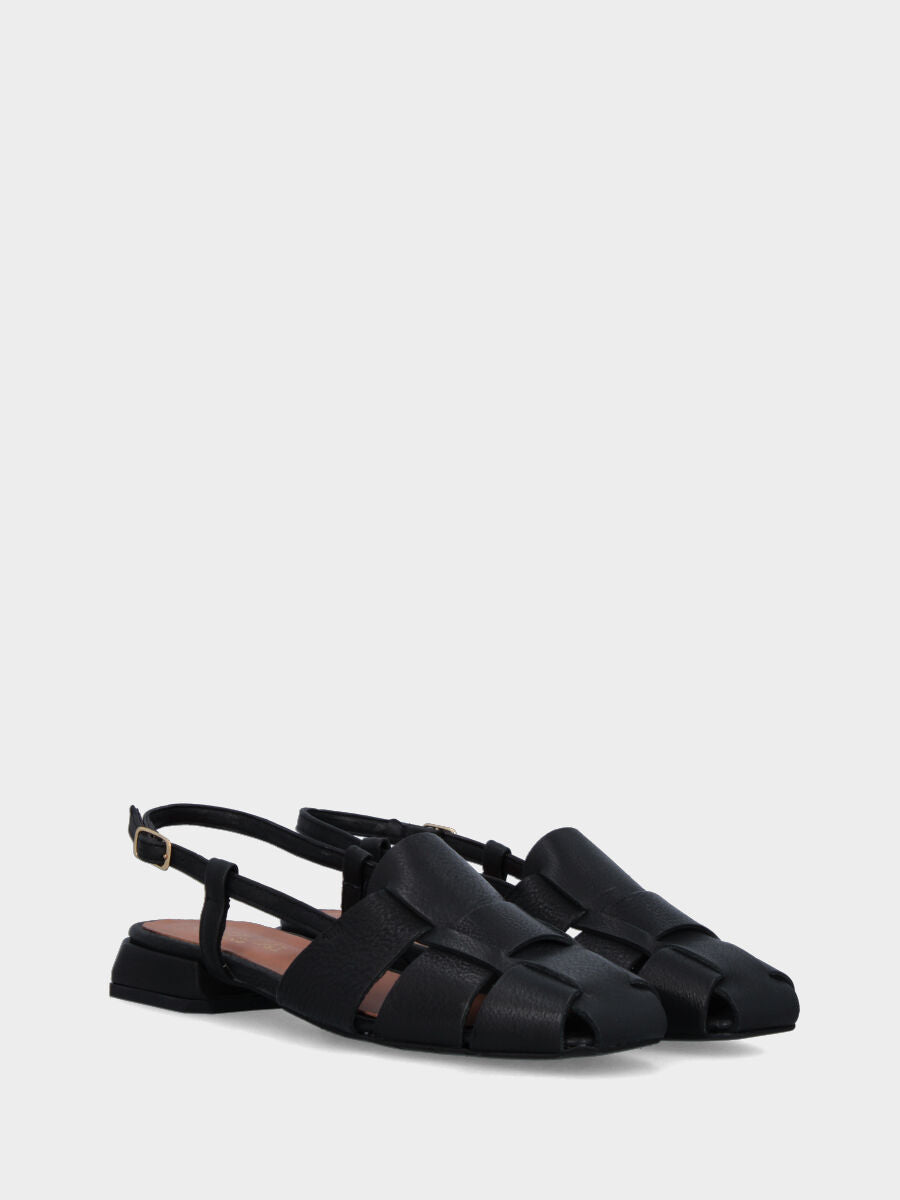Sandalo slingback in vitello nero con fasce intrecciate