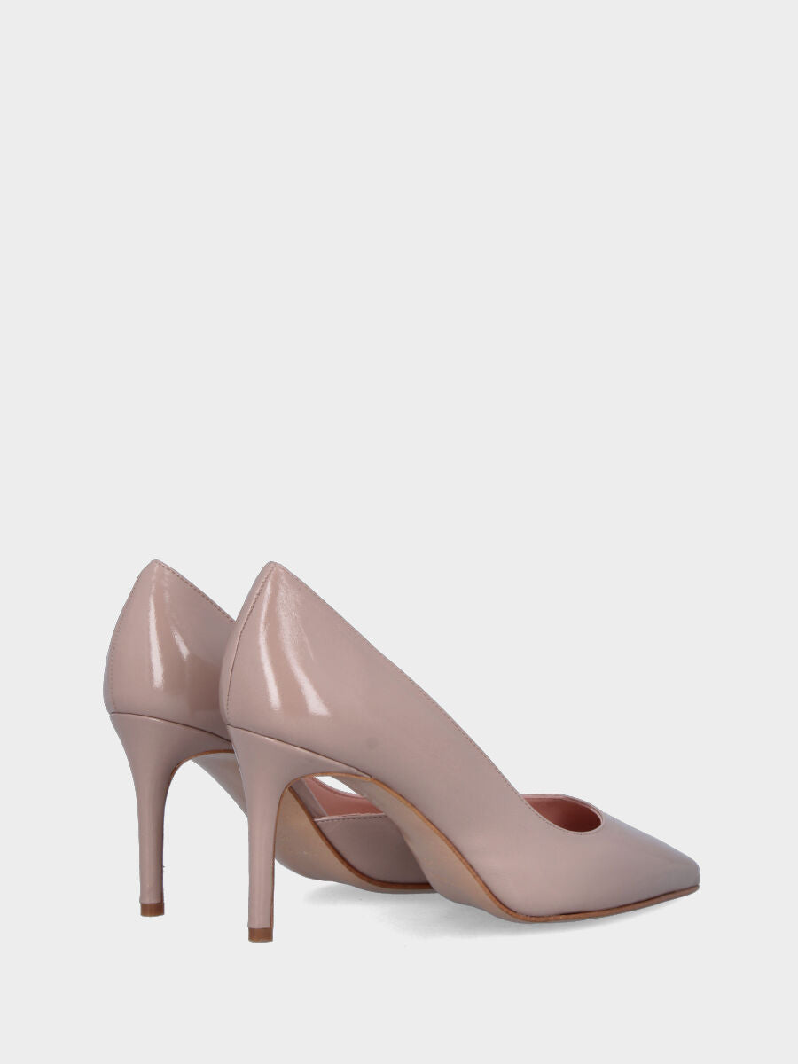 Décolleté in verlux beige con tacco a calice 80 mm e scollo asimmetrico