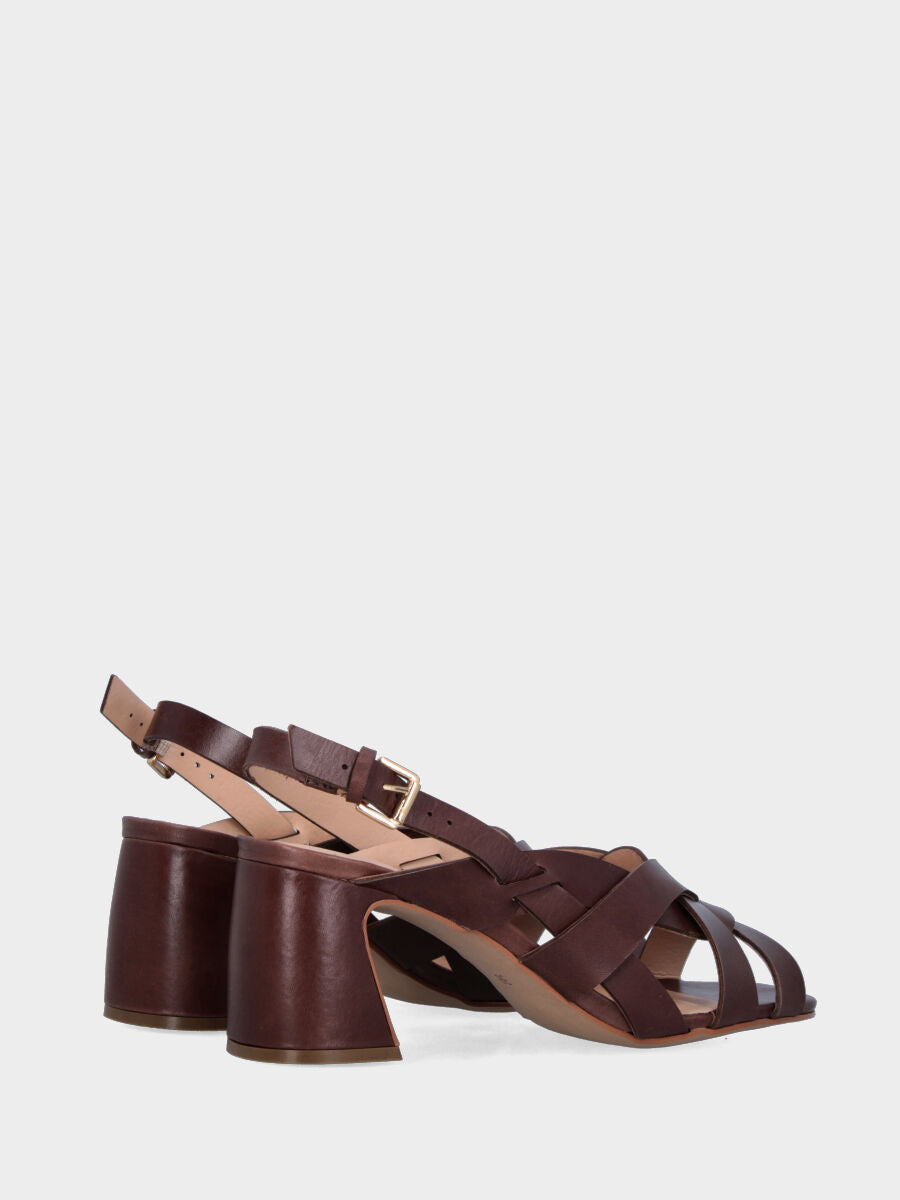 Sandalo in vitello testa di moro con tacco largo a coda