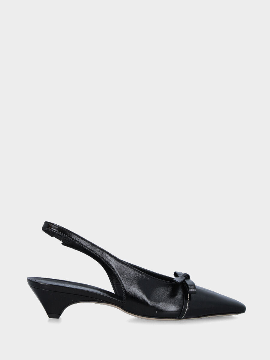 Slingback in verlux nero con tacco semi zeppa e fiocco sulla pianta