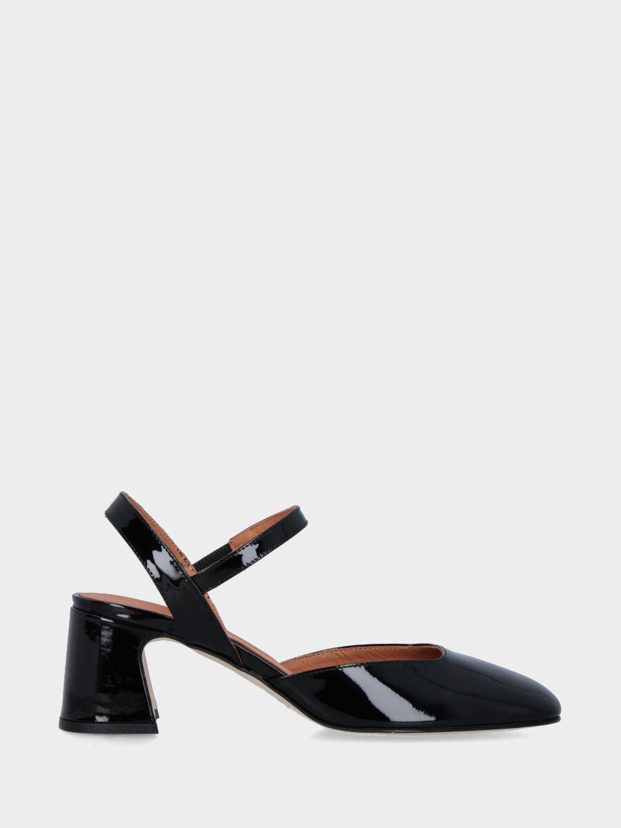 Slingback in vernice nera con punta quadrata e cinturino elasticizzato