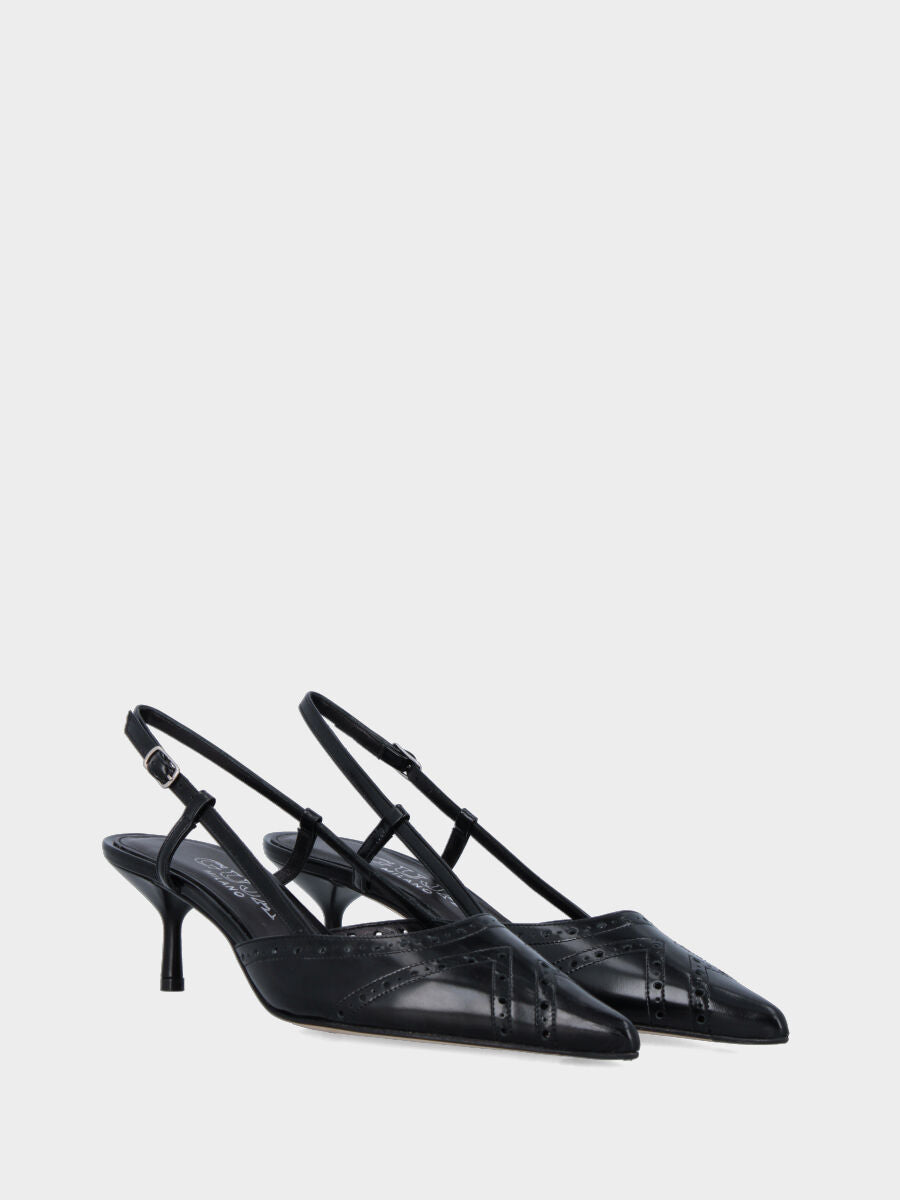 Slingback in capretto nero con tacco sottile a calice