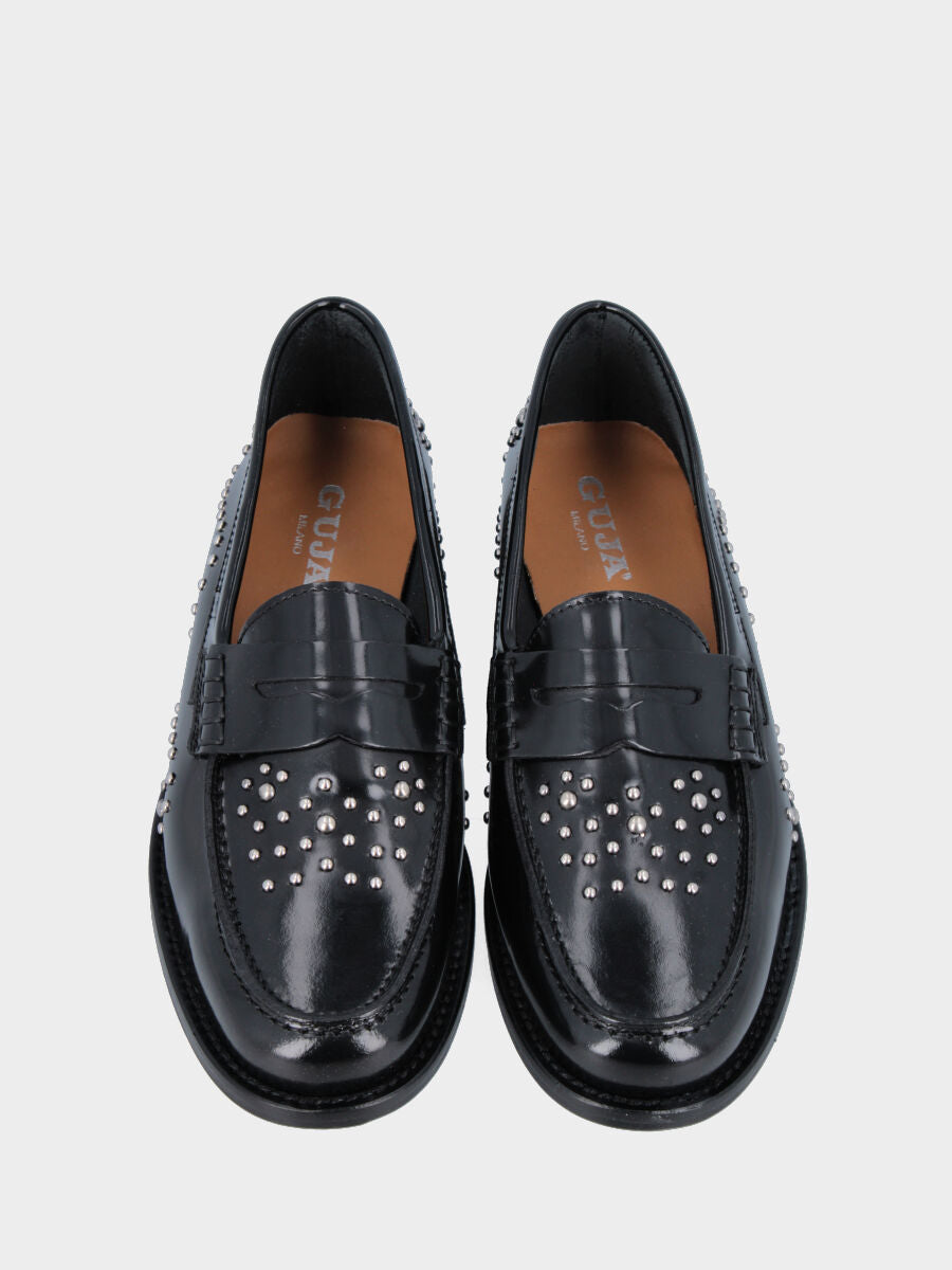 Mocassino college in vitello abrasivato nero con borchie