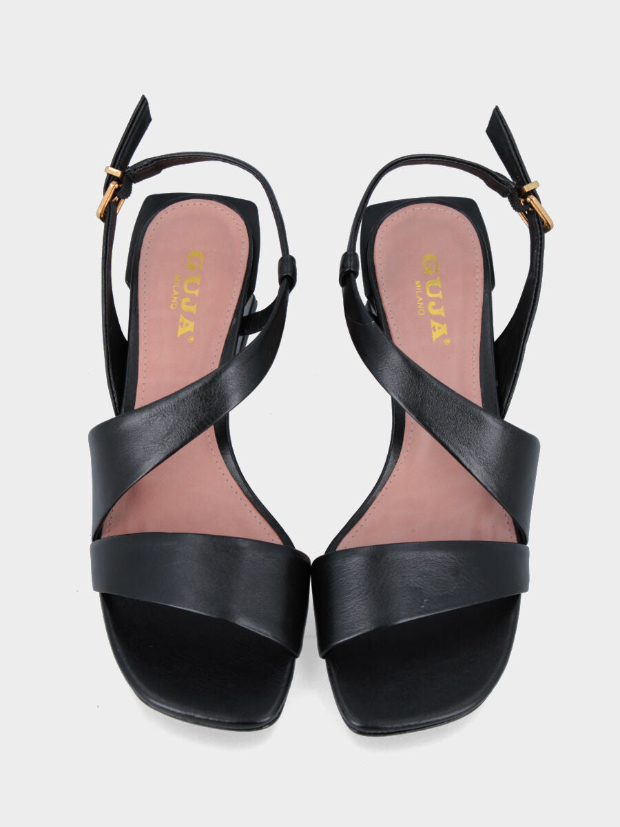 Sandalo in vitello nero con fasce asimmetriche