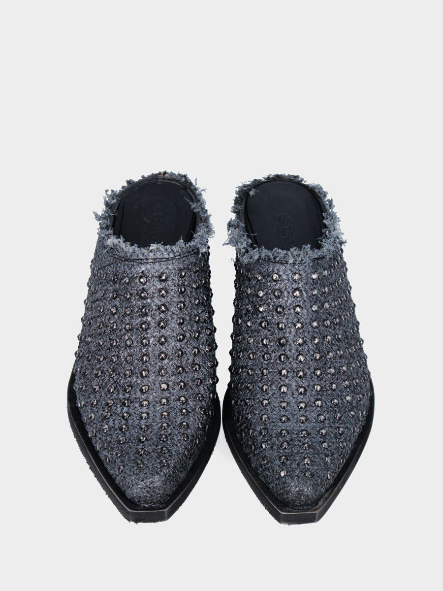 Camperos a sabot in rafia nera con borchie